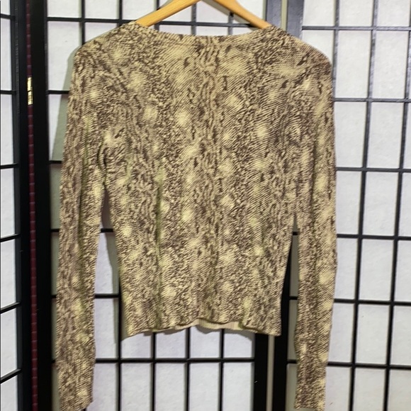 Express Design Studio Sweater Size M - Picture 7 of 7